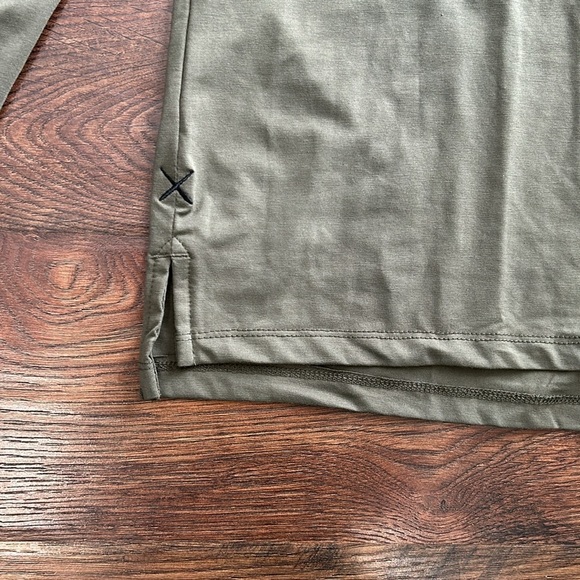 NWOT Men's Cuts Clothing Long Sleeve Shirt Split Hem | Cuts Clothing | Cuts - Picture 5 of 6